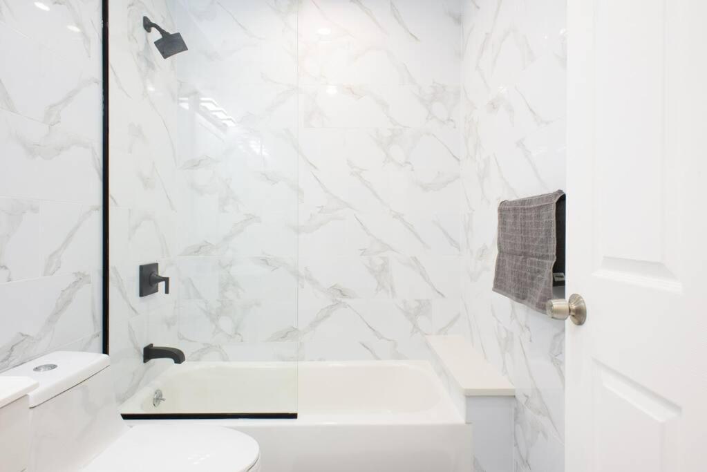 240-5 New Prime Location Studio W&D In Unit New York Ngoại thất bức ảnh